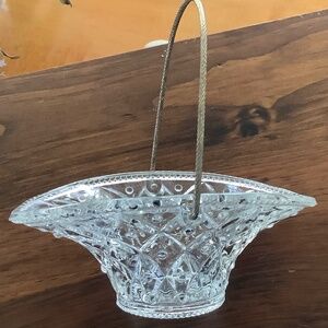 Vintage AVON Crystal Glass Basket Twisted Metal Handle Cross Cut Trinket Dish
